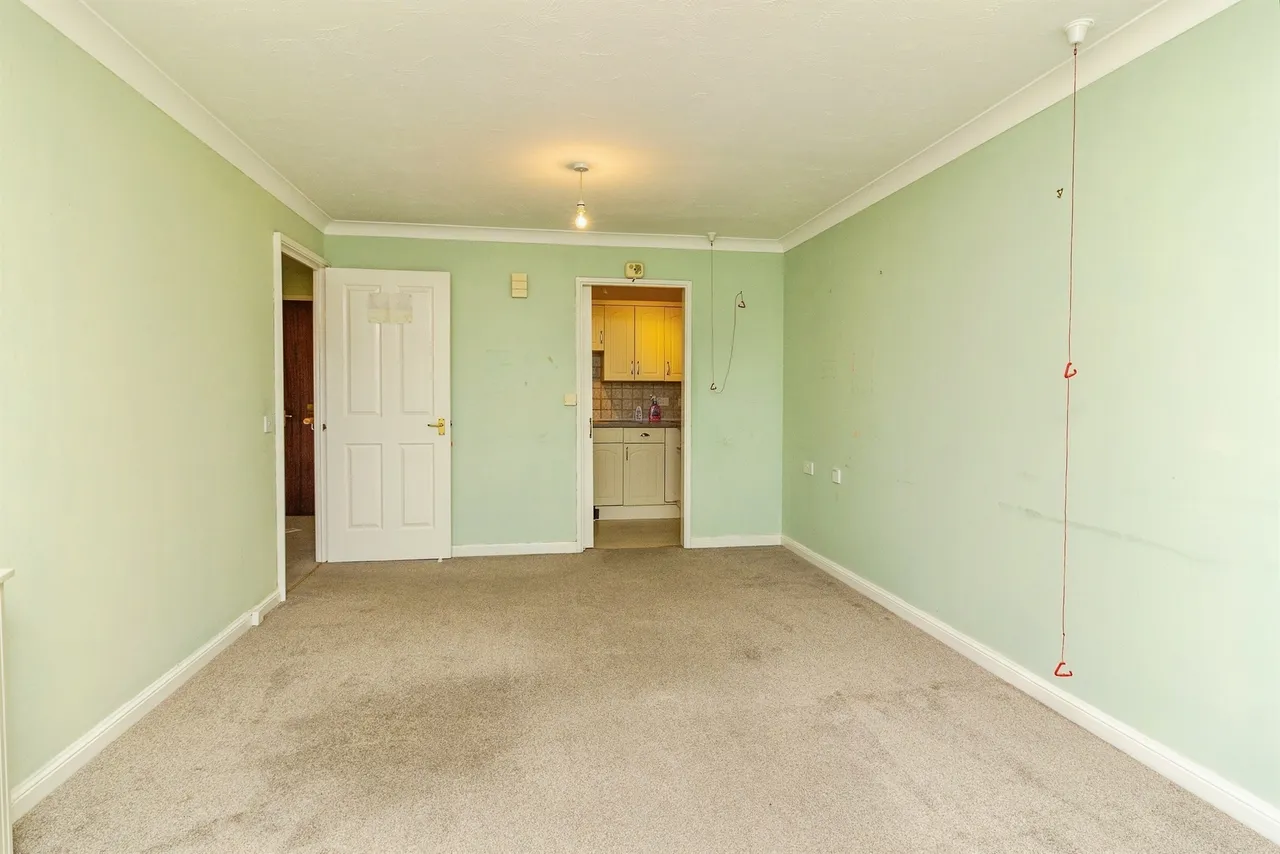 Laburnum Court, Leighton Buzzard, LU7, photo 3