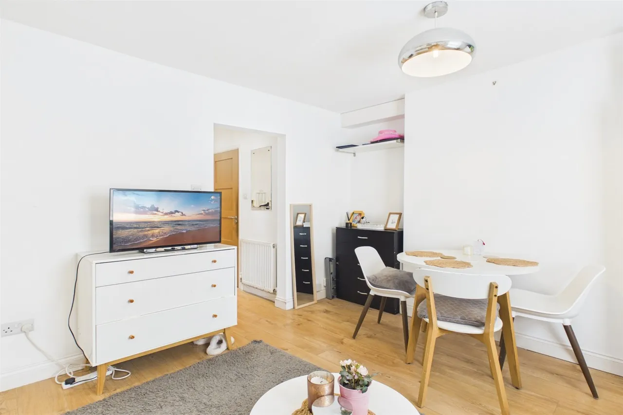 London, SW16 3PX, photo 9