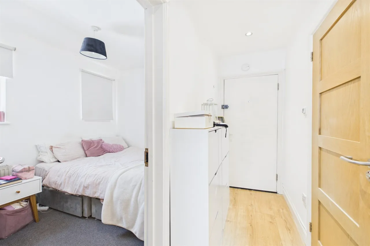 London, SW16 3PX, photo 6