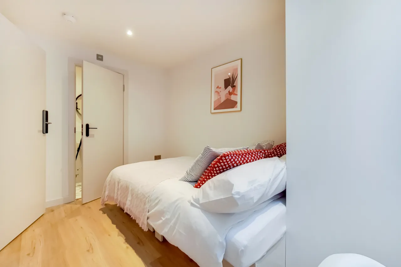 Ablett Street, SE16, photo 5