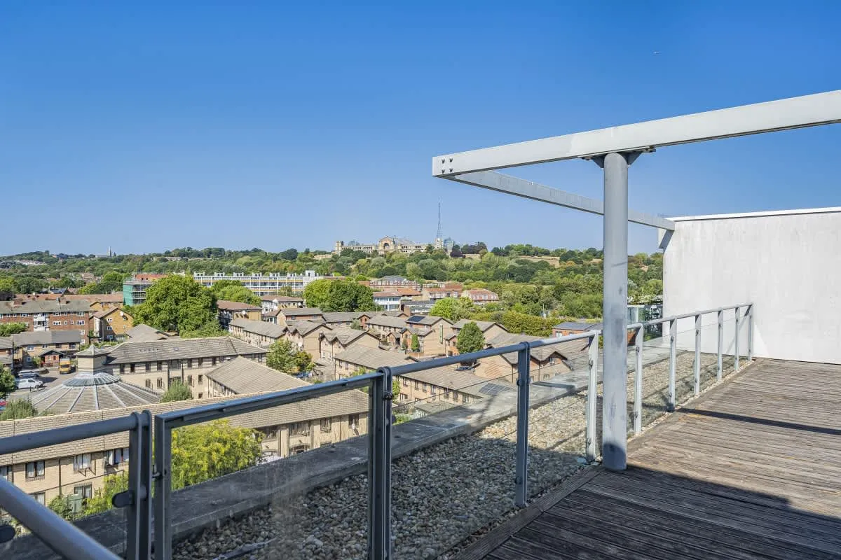 Chadwell Lane, London, N8, photo 11