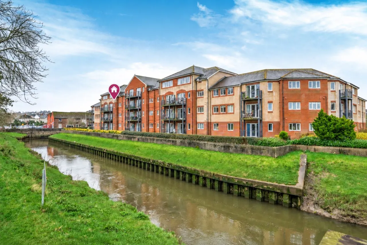 Court Mills Way, Barnstaple, EX31, photo 2
