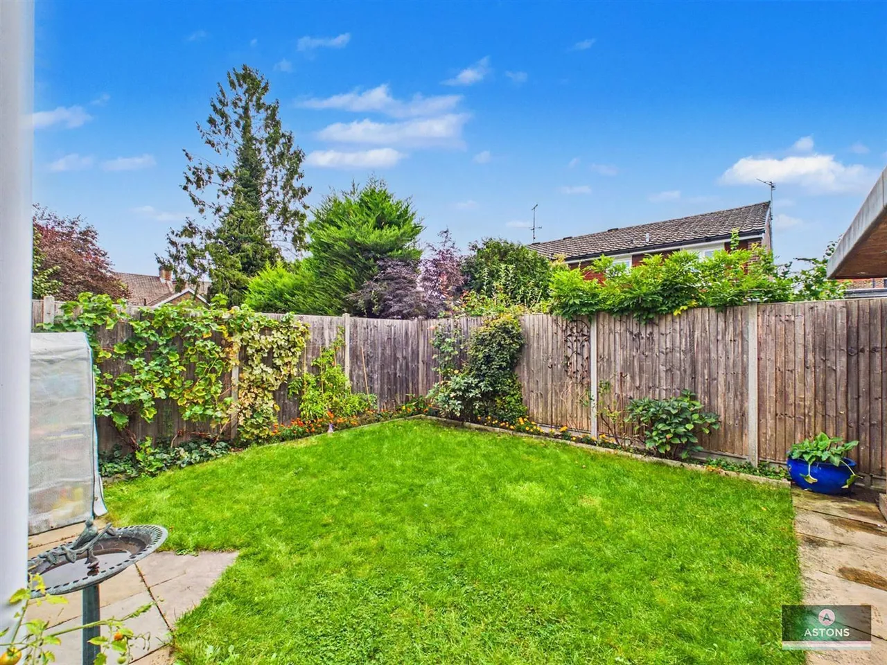 Cotswold Close, West Green, photo 17