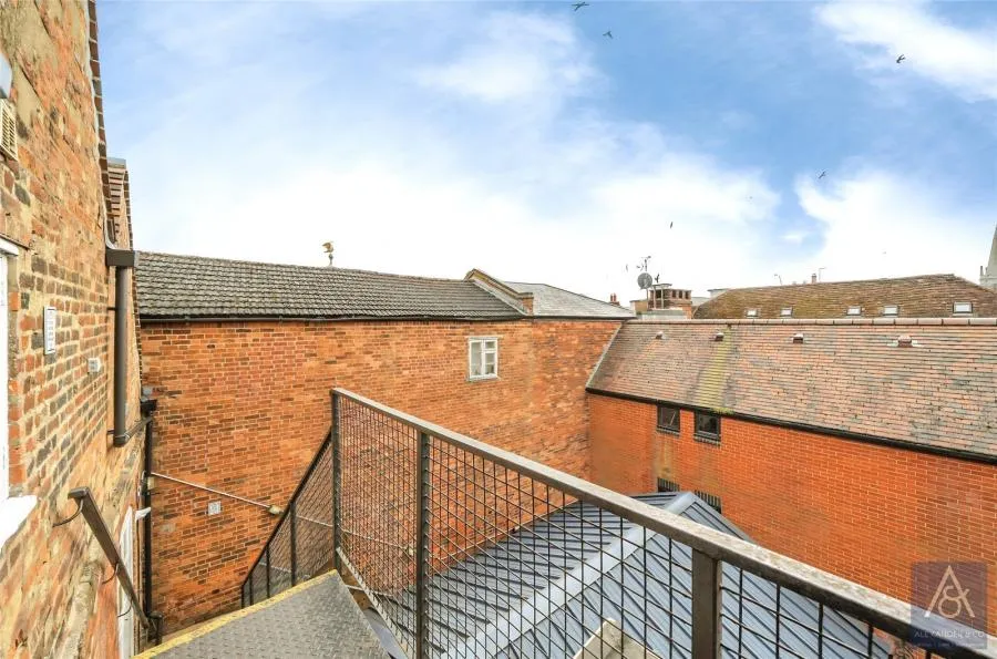 West Street, Buckingham, MK18, photo 18