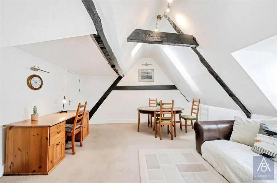 West Street, Buckingham, MK18, photo 22