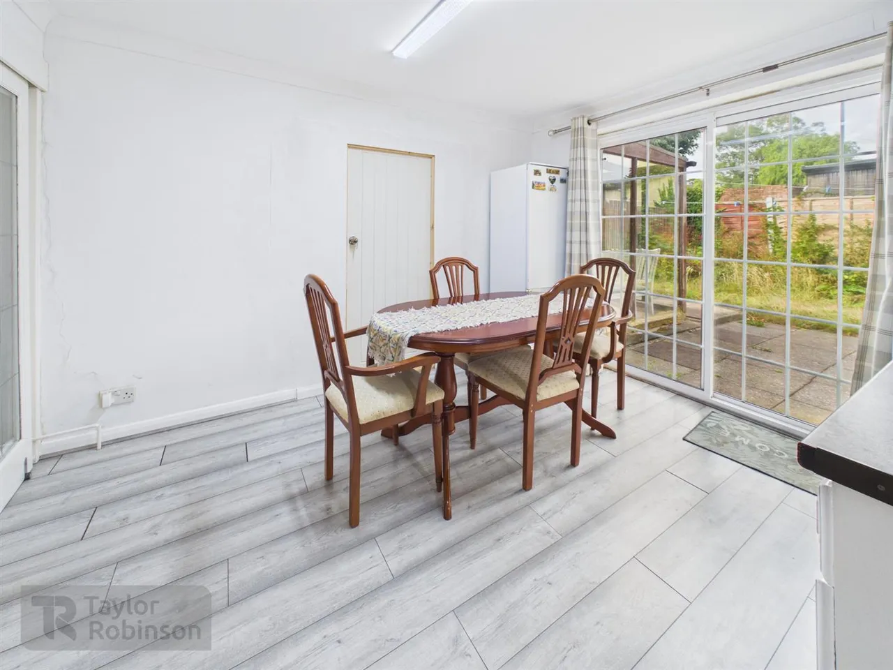 Prospect Place, West Green, RH11, photo 8
