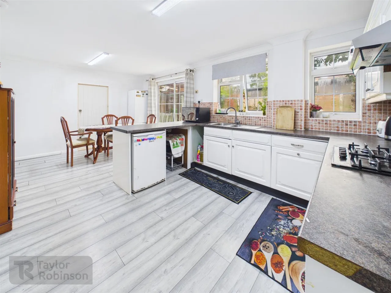 Prospect Place, West Green, RH11, photo 5