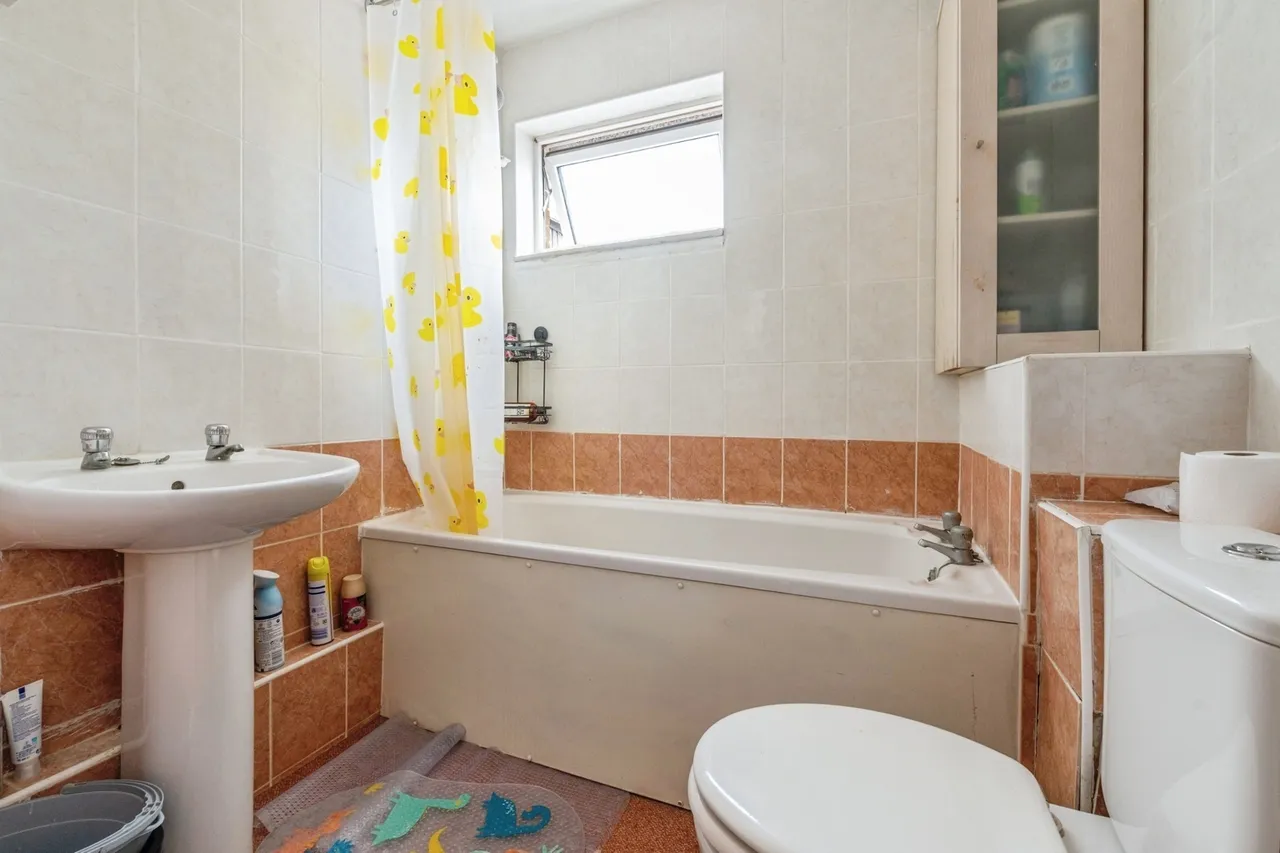 Brecon Close, Pitsea, Basildon, Essex, SS13, photo 8