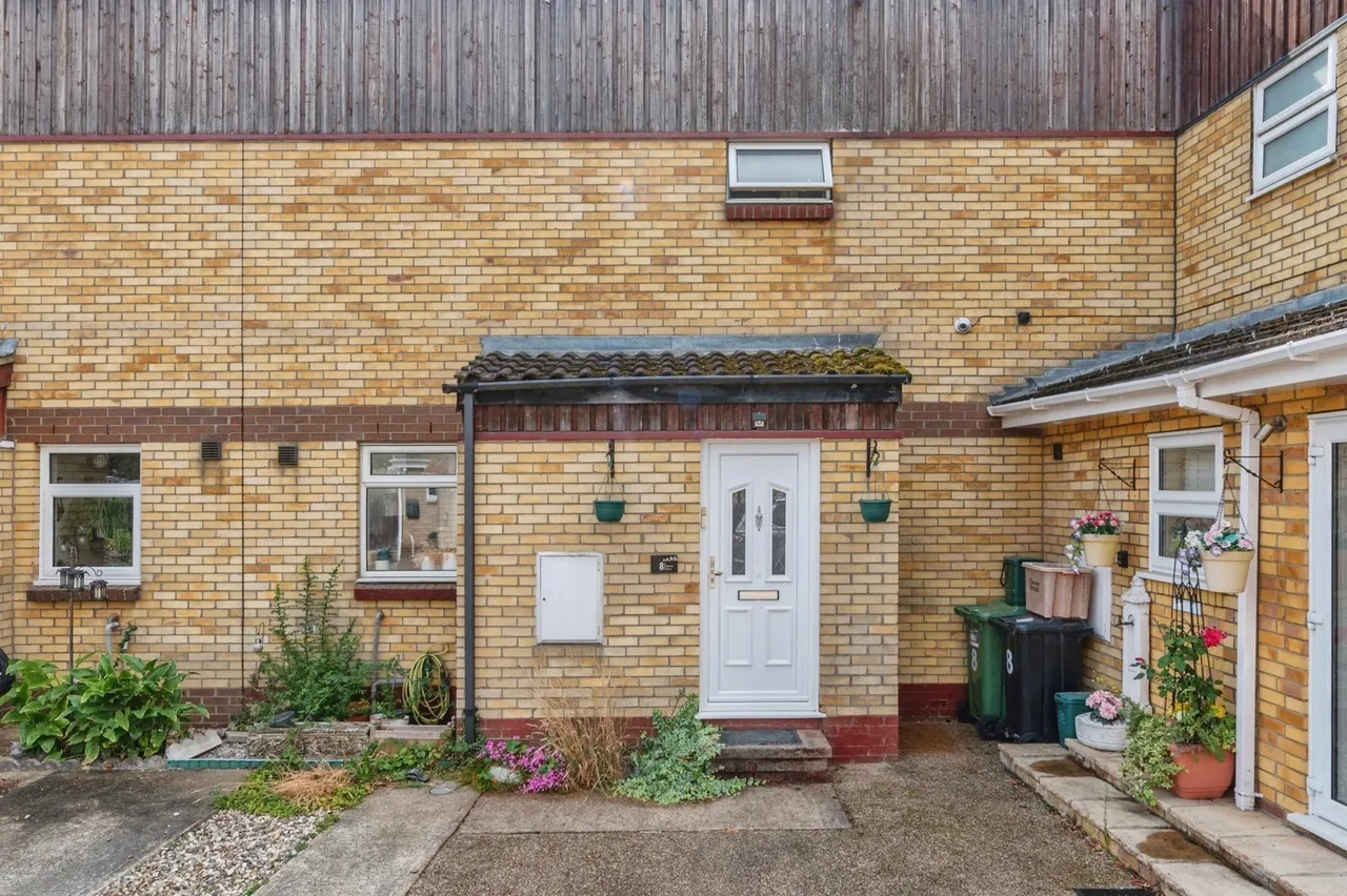 2 bed house for sale — Brecon Close, Pitsea, Basildon, Essex, SS13