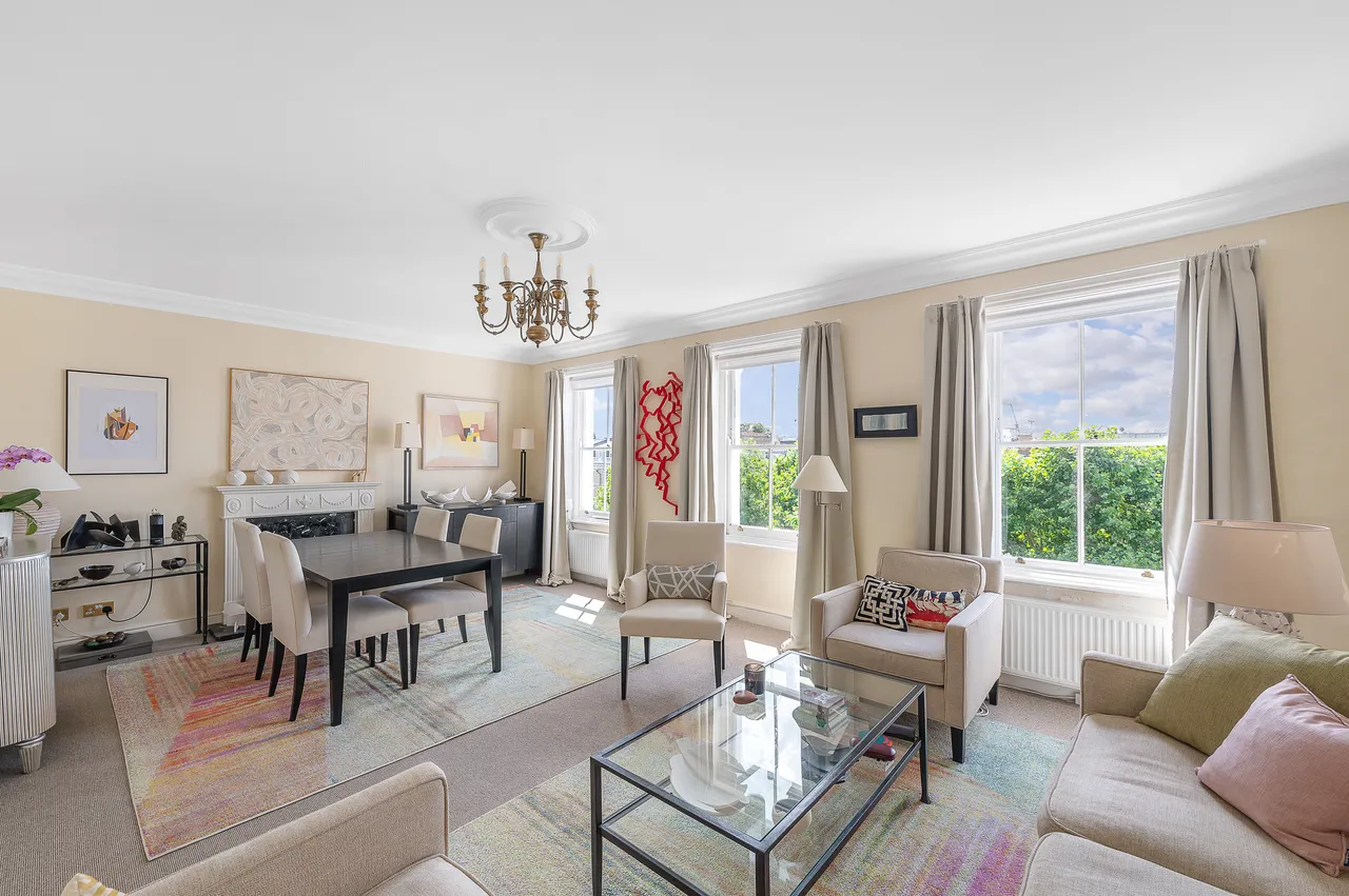 2 bed flat to rent, Lexham Gardens, Kensington, W8