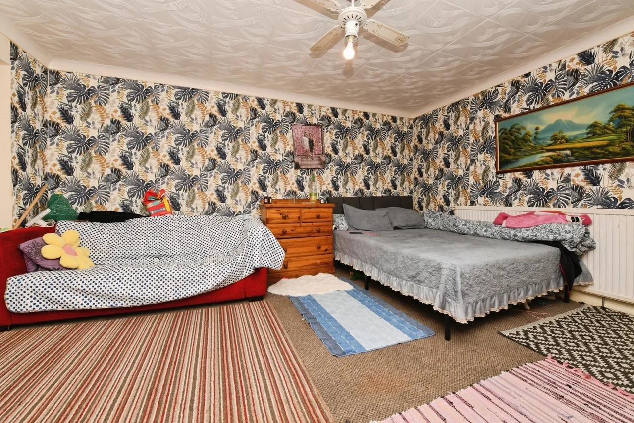 Methersgate, Basildon, Essex, SS14, photo 8