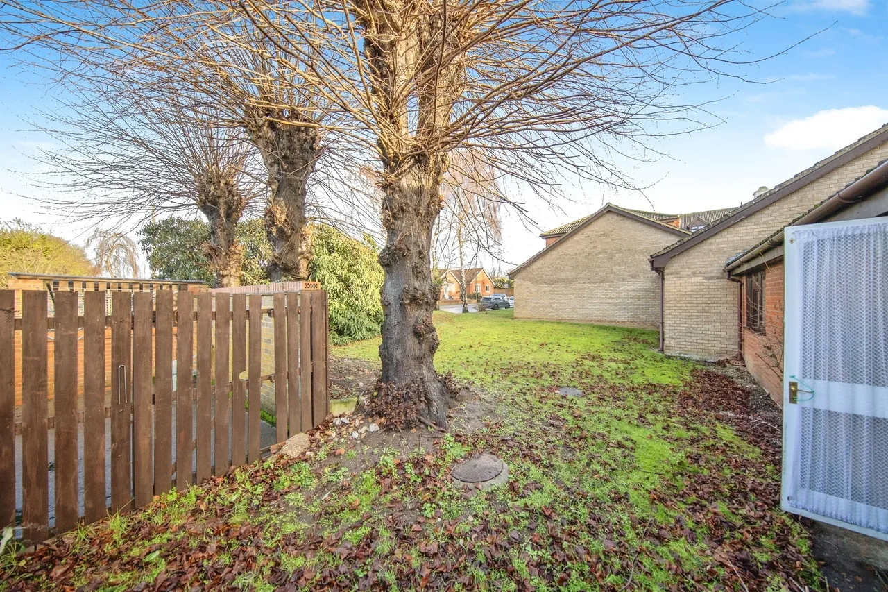 Alasdair Place, Claydon, Ipswich, photo 10
