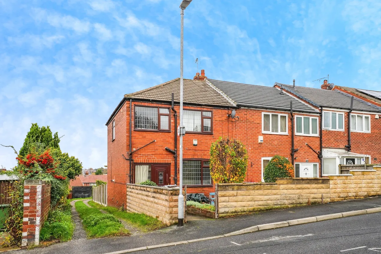 3 bed house for sale, School Street, Leeds, LS27