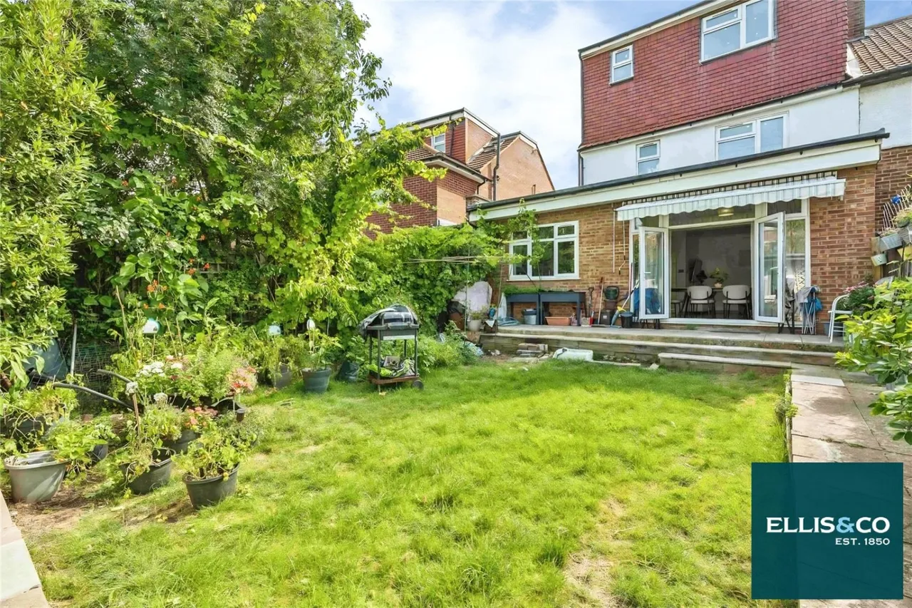 Cheviot Gardens, Cricklewood, NW2, photo 3