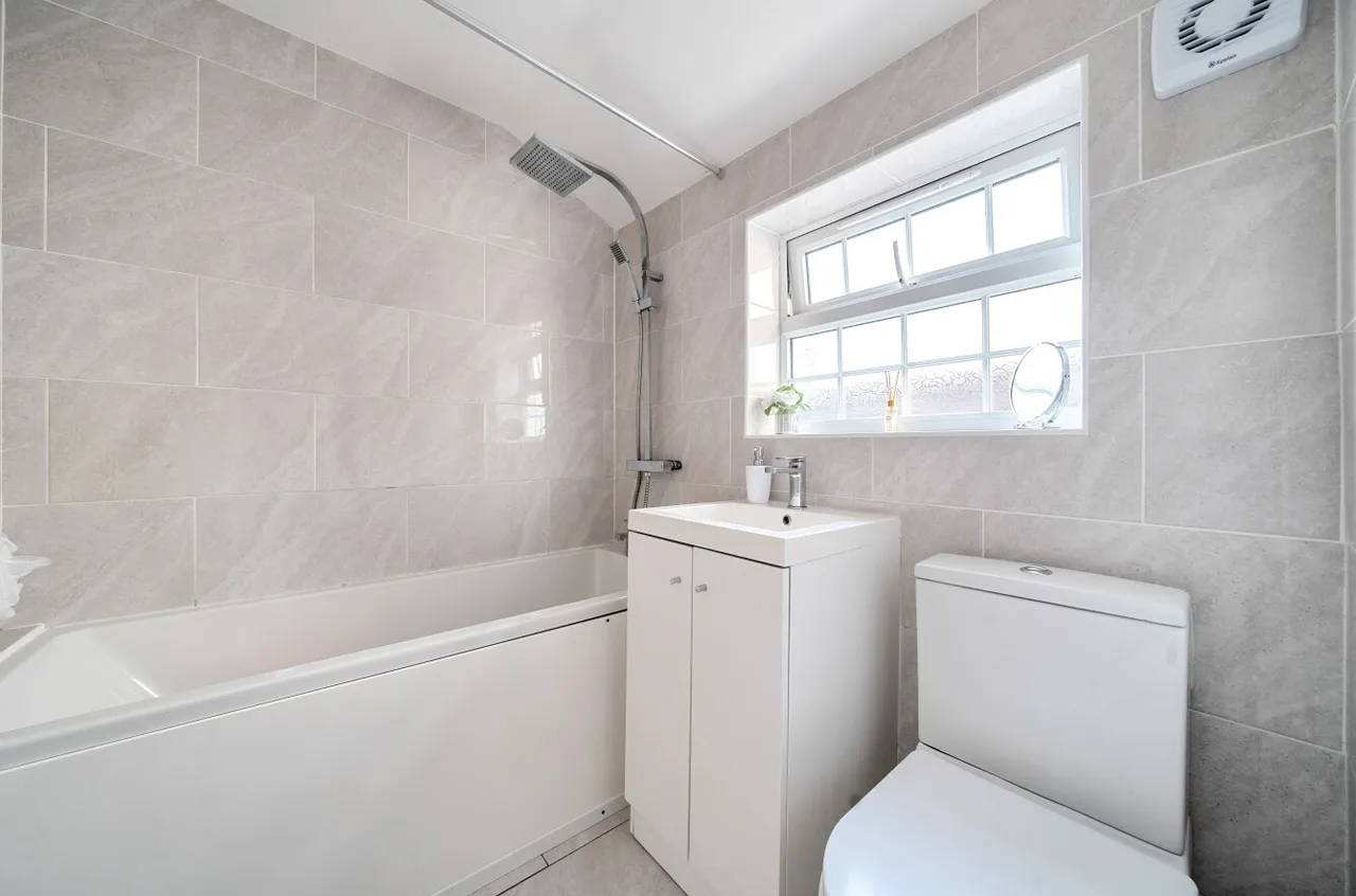 New Road, South Darenth, DA4, photo 11