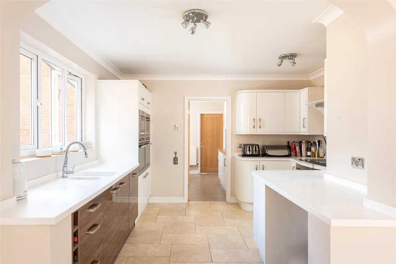 Kneesworth Street, Royston, SG8, photo 23