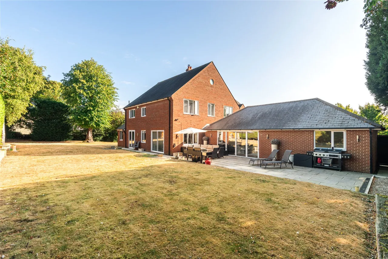 Kneesworth Street, Royston, SG8, photo 16