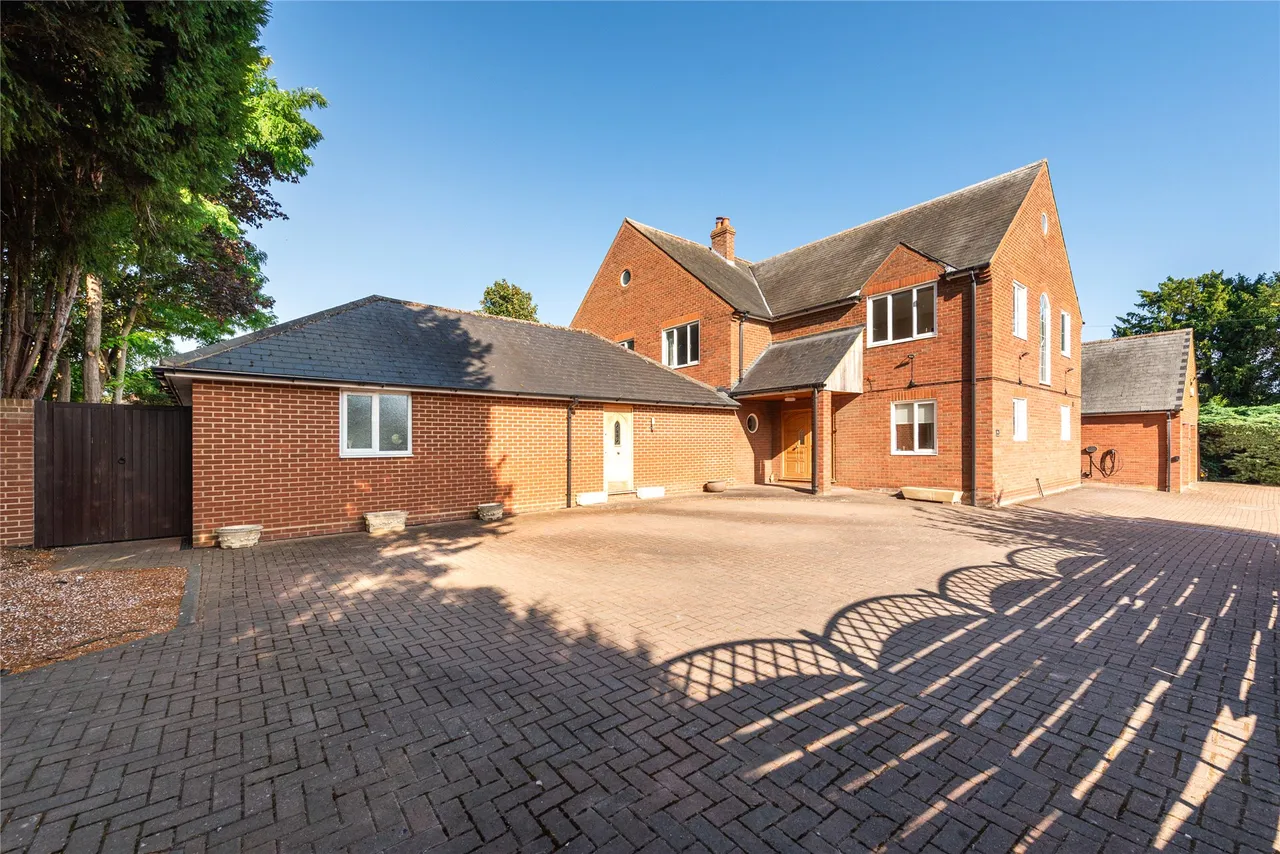 Kneesworth Street, Royston, SG8, photo 40