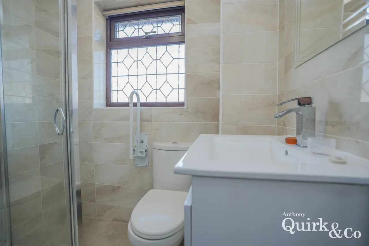 Gainsborough Avenue, Canvey Island, SS8, photo 8
