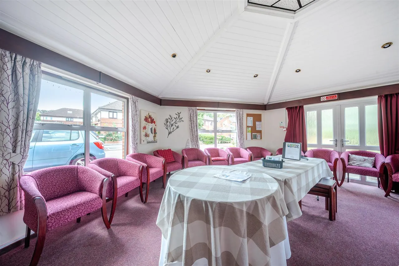 Gordon Palmer Court, Reading, RG30, photo 13