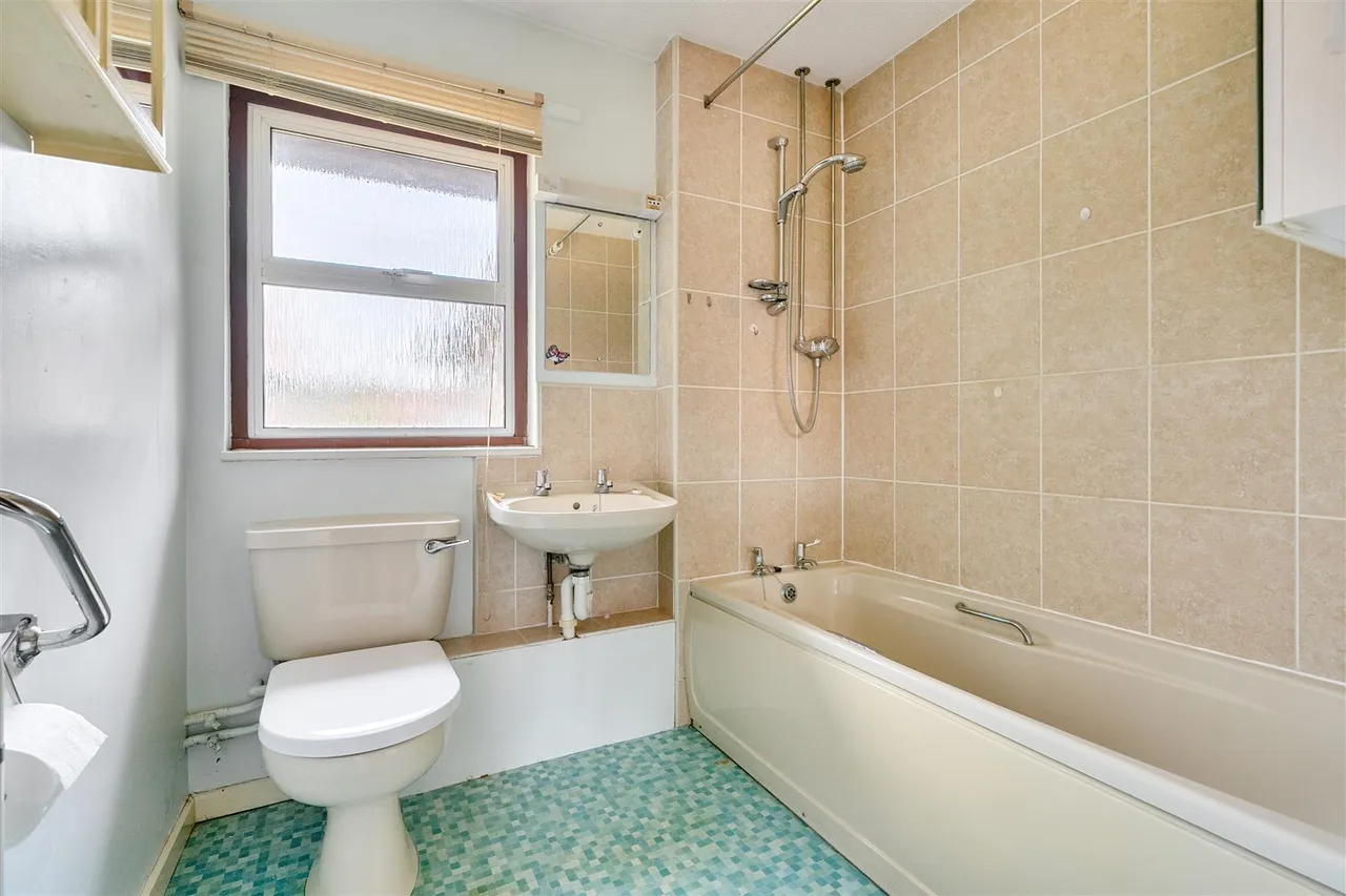 Gordon Palmer Court, Reading, RG30, photo 12