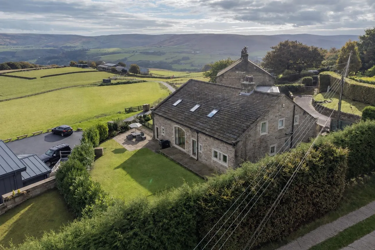 Parkin Lane, Todmorden, OL14, photo 41