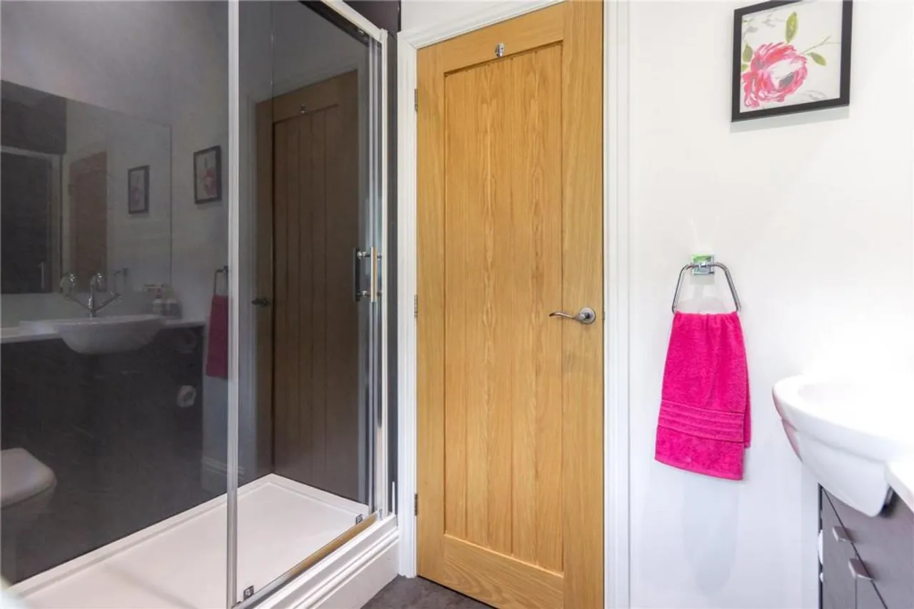 Parkin Lane, Todmorden, OL14, photo 23