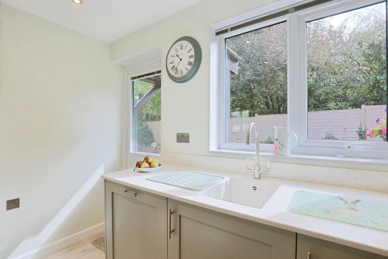 Kingsdale Court, Broadway, WR12, photo 13