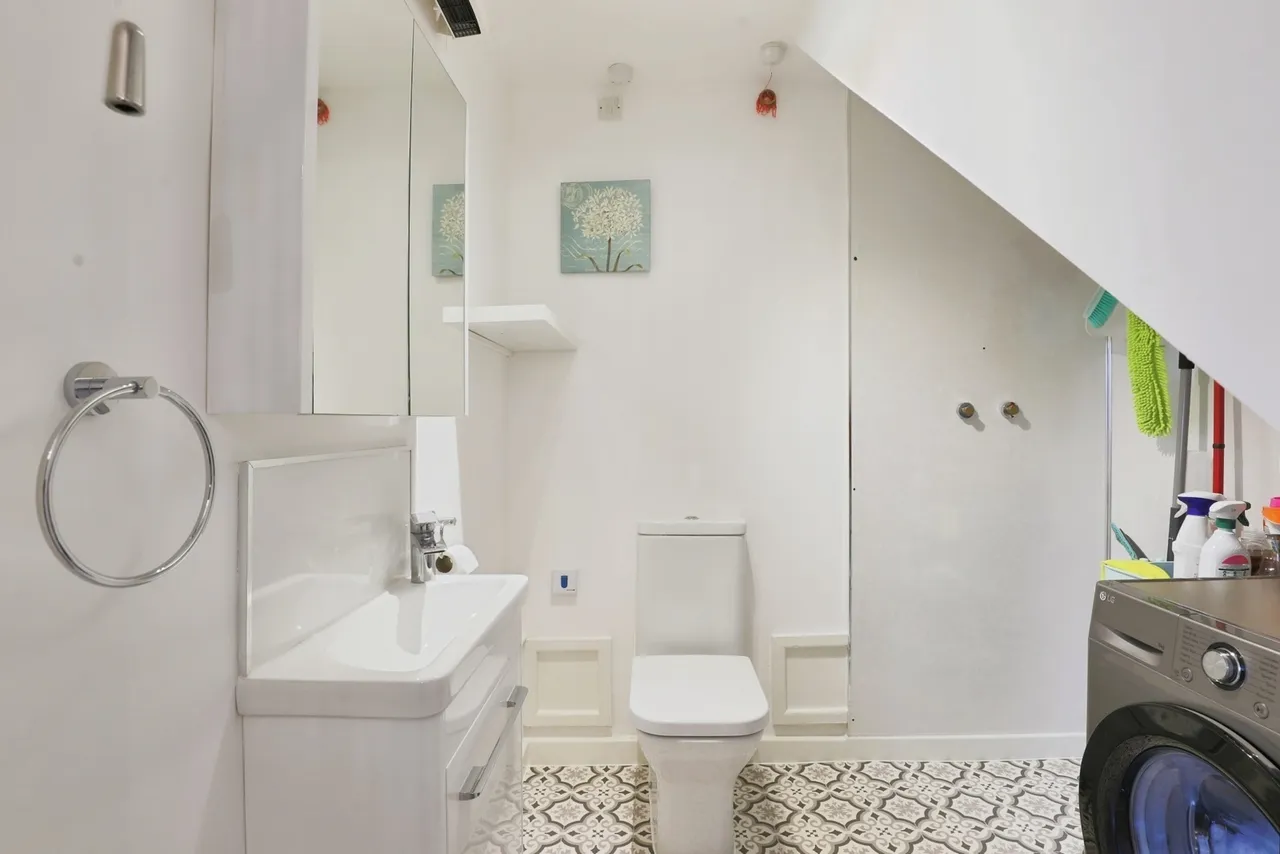 Kingsdale Court, Broadway, WR12, photo 9
