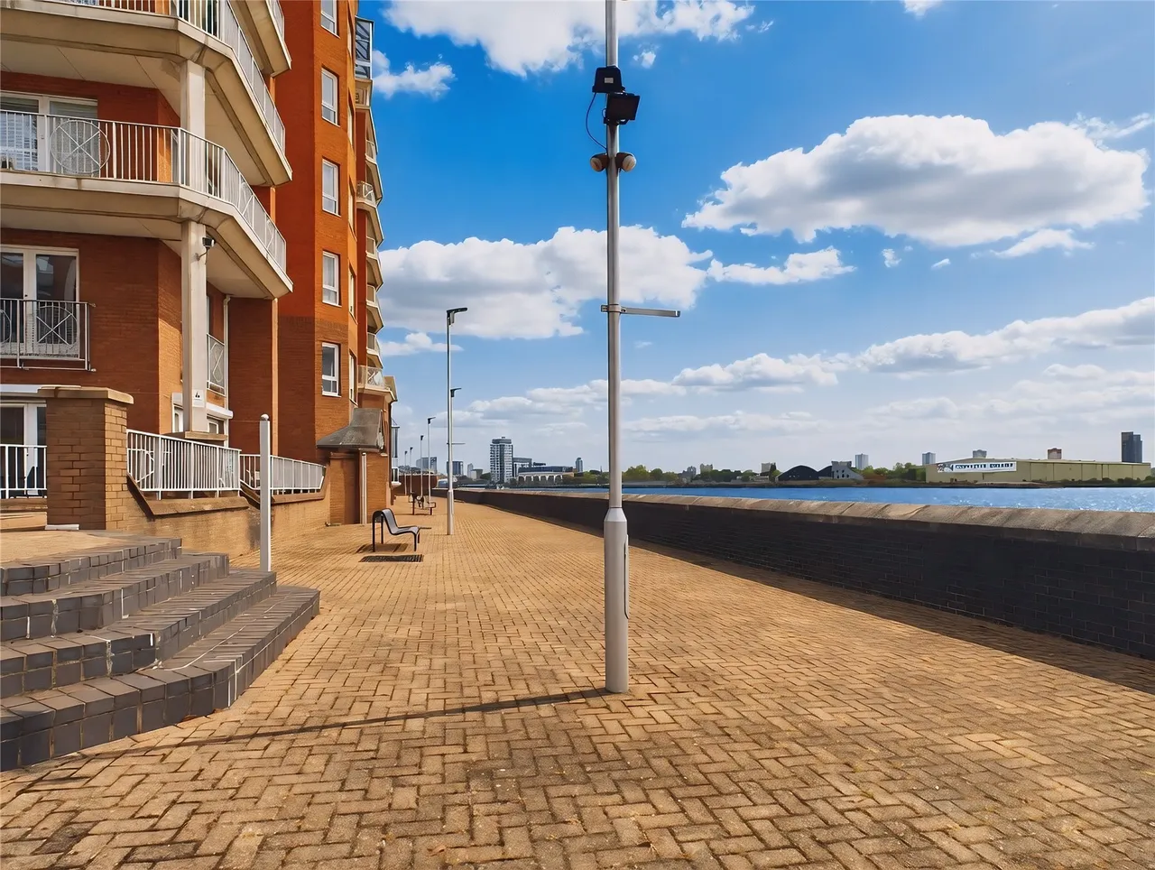 Homer Drive, London, E14, photo 14