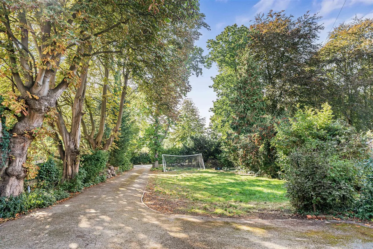 Upper Warren Avenue, Caversham Heights, RG4, photo 9