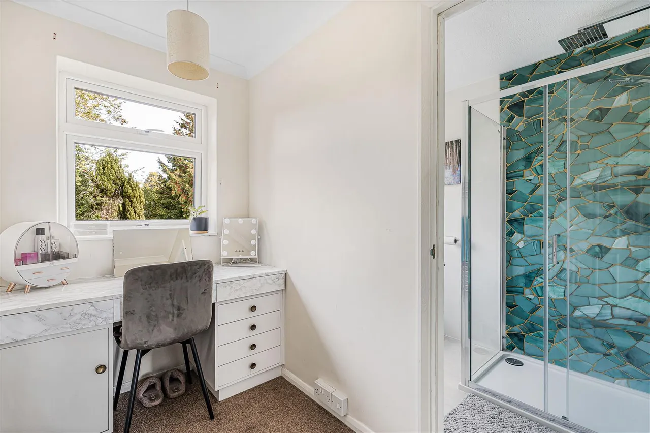 Upper Warren Avenue, Caversham Heights, RG4, photo 41