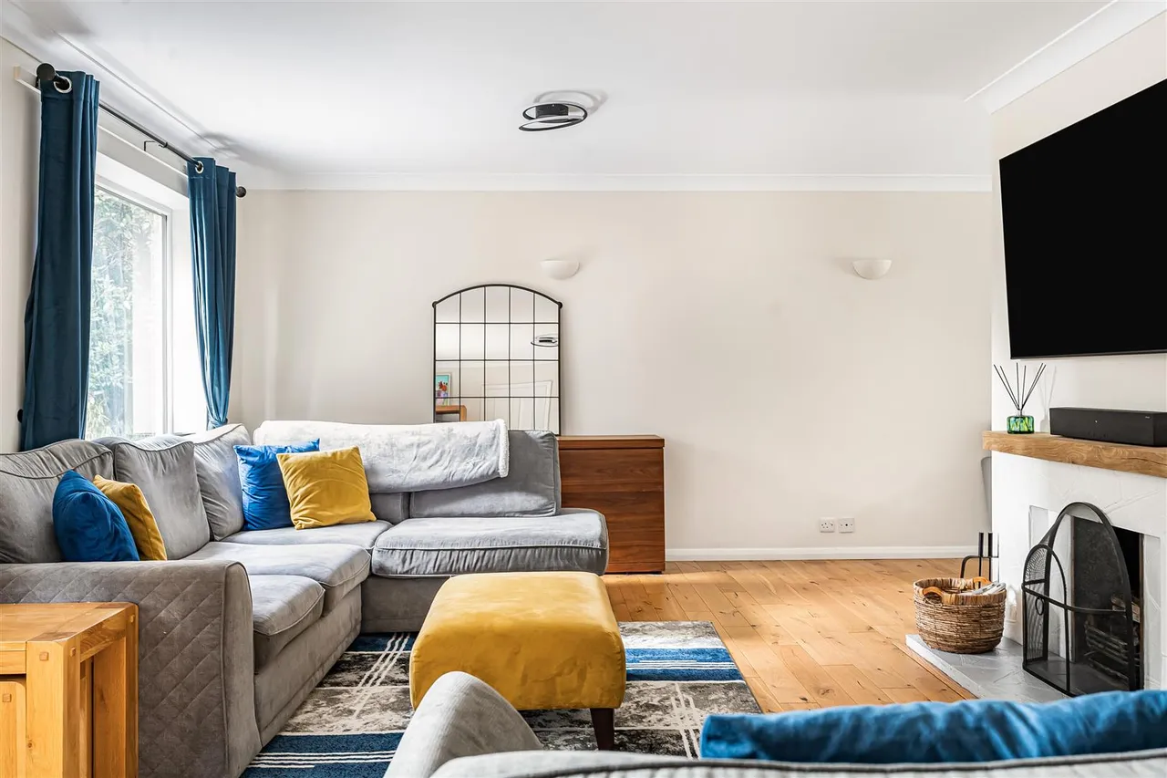 Upper Warren Avenue, Caversham Heights, RG4, photo 25