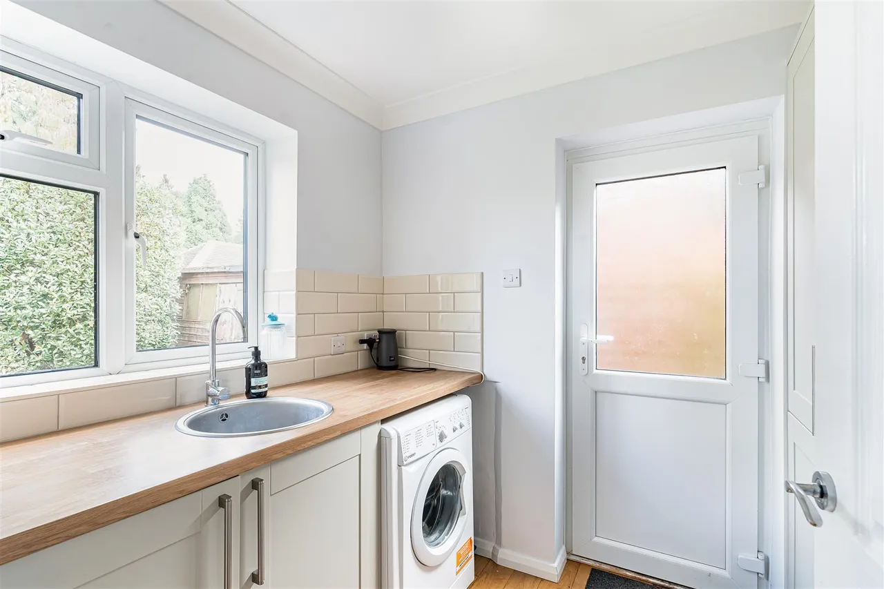 Upper Warren Avenue, Caversham Heights, RG4, photo 37