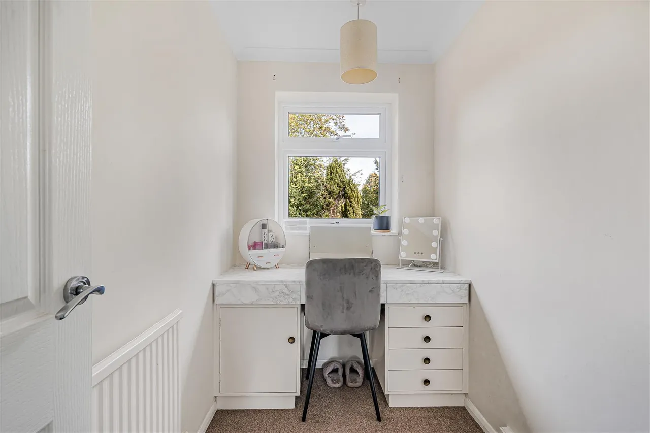 Upper Warren Avenue, Caversham Heights, RG4, photo 42