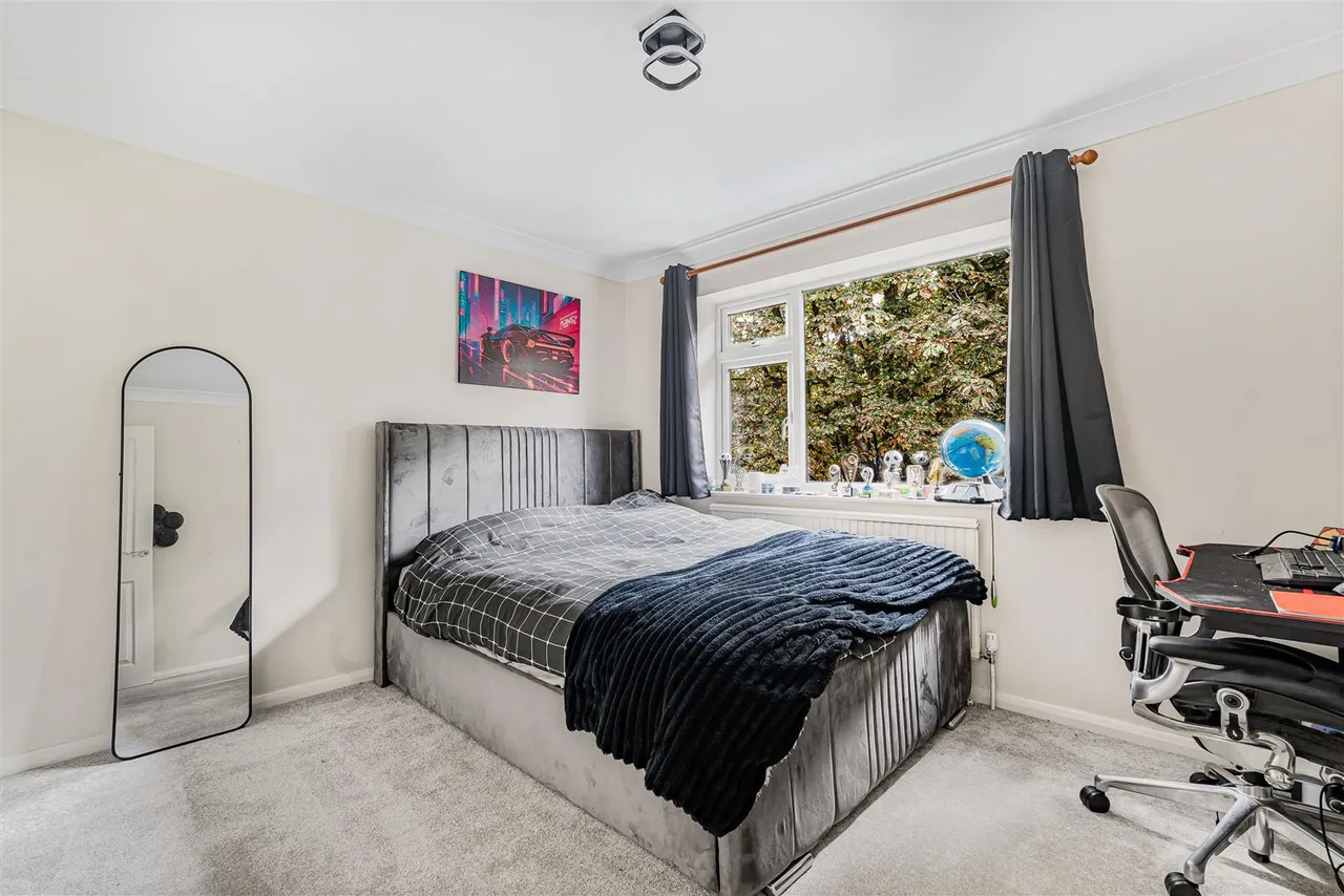 Upper Warren Avenue, Caversham Heights, RG4, photo 13
