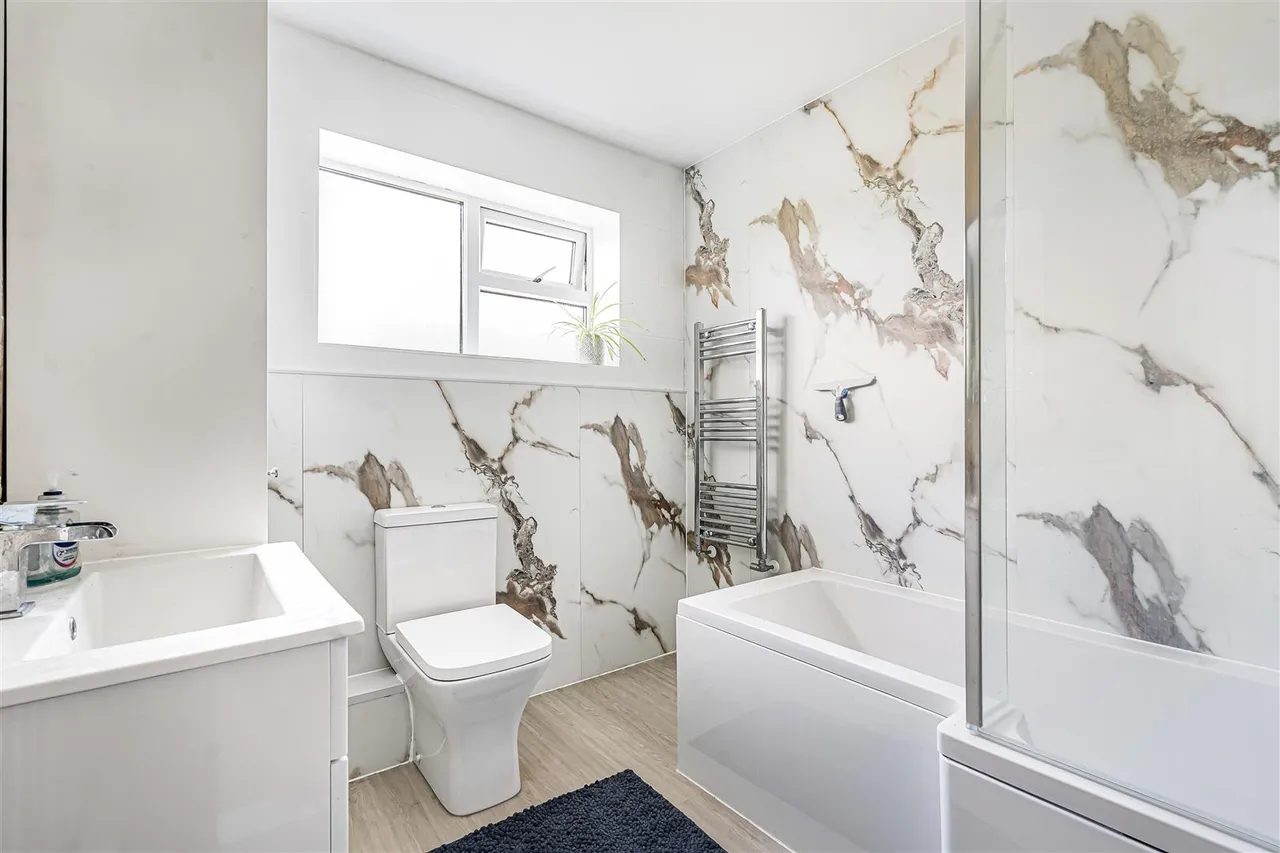 Upper Warren Avenue, Caversham Heights, RG4, photo 11