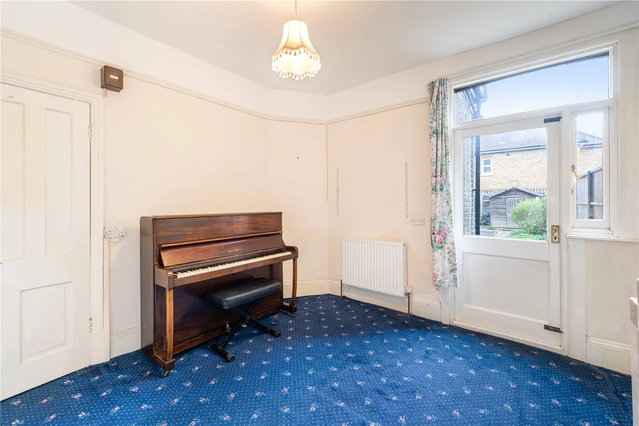 Percy Road, Hampton, TW12 2JW, photo 4