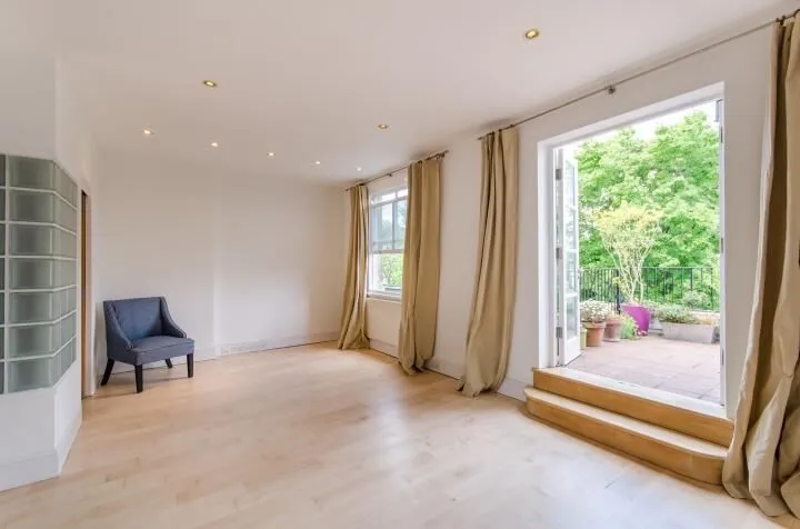 Second and Third Floor, 47 Nevern Square, London, photo 3