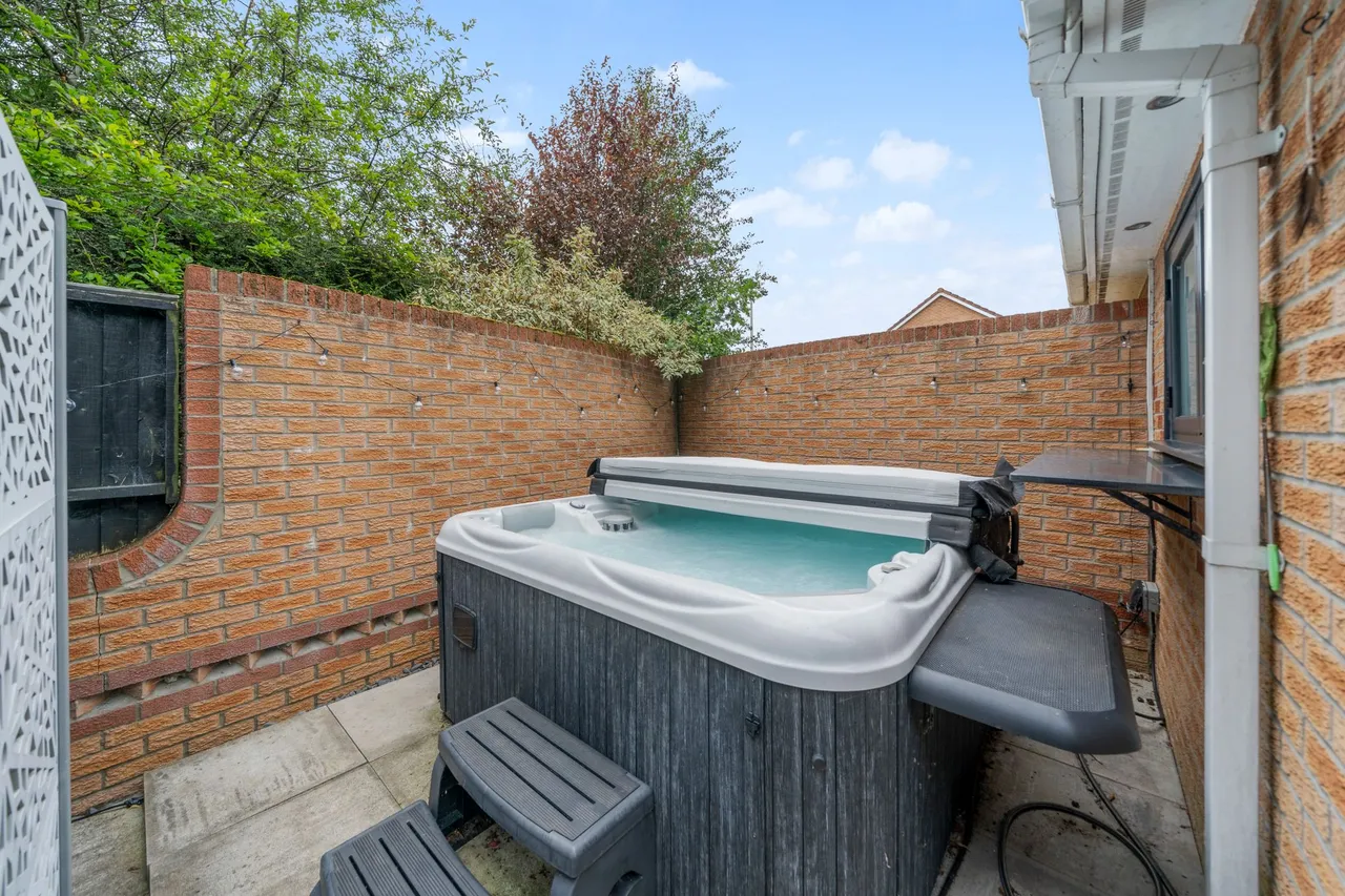 Wateredge Close, Leigh, WN7 3UP, photo 23