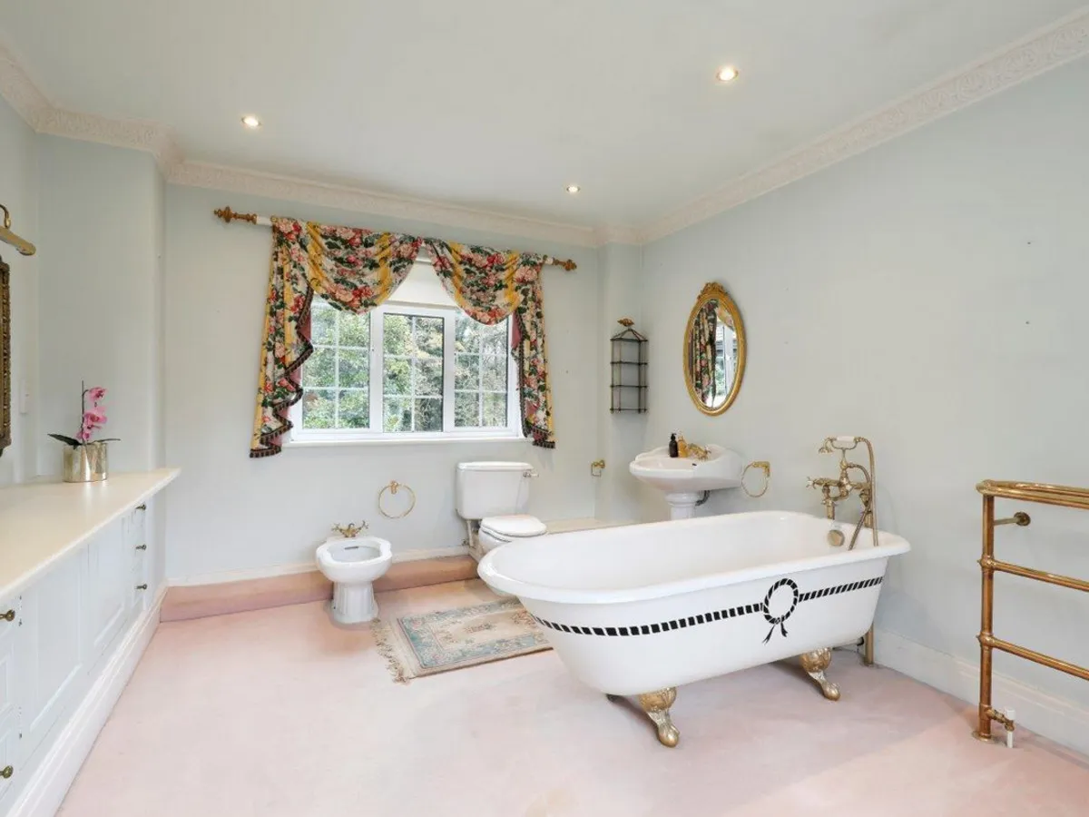 Wool Road, London, SW20, photo 13