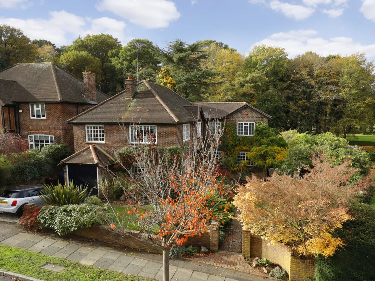 4 bed house for sale, Wool Road, London, SW20