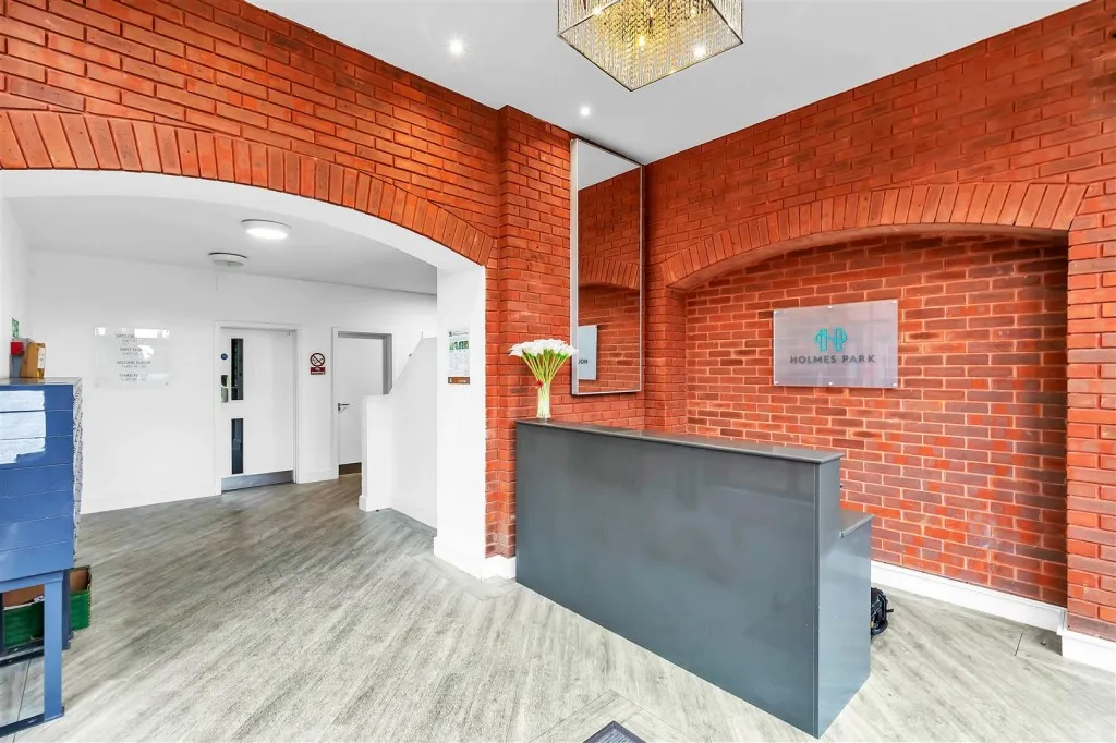 North Street, Horsham, RH12, photo 11