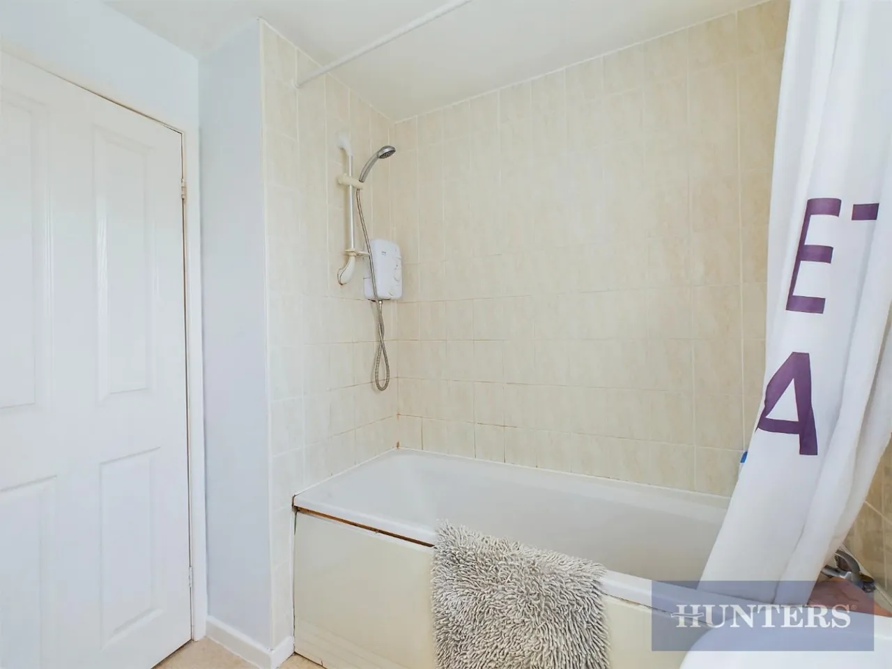 Shire Close, Eastfield, YO11, photo 6