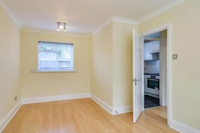 Portland House Mews, Epsom, KT18, photo 3