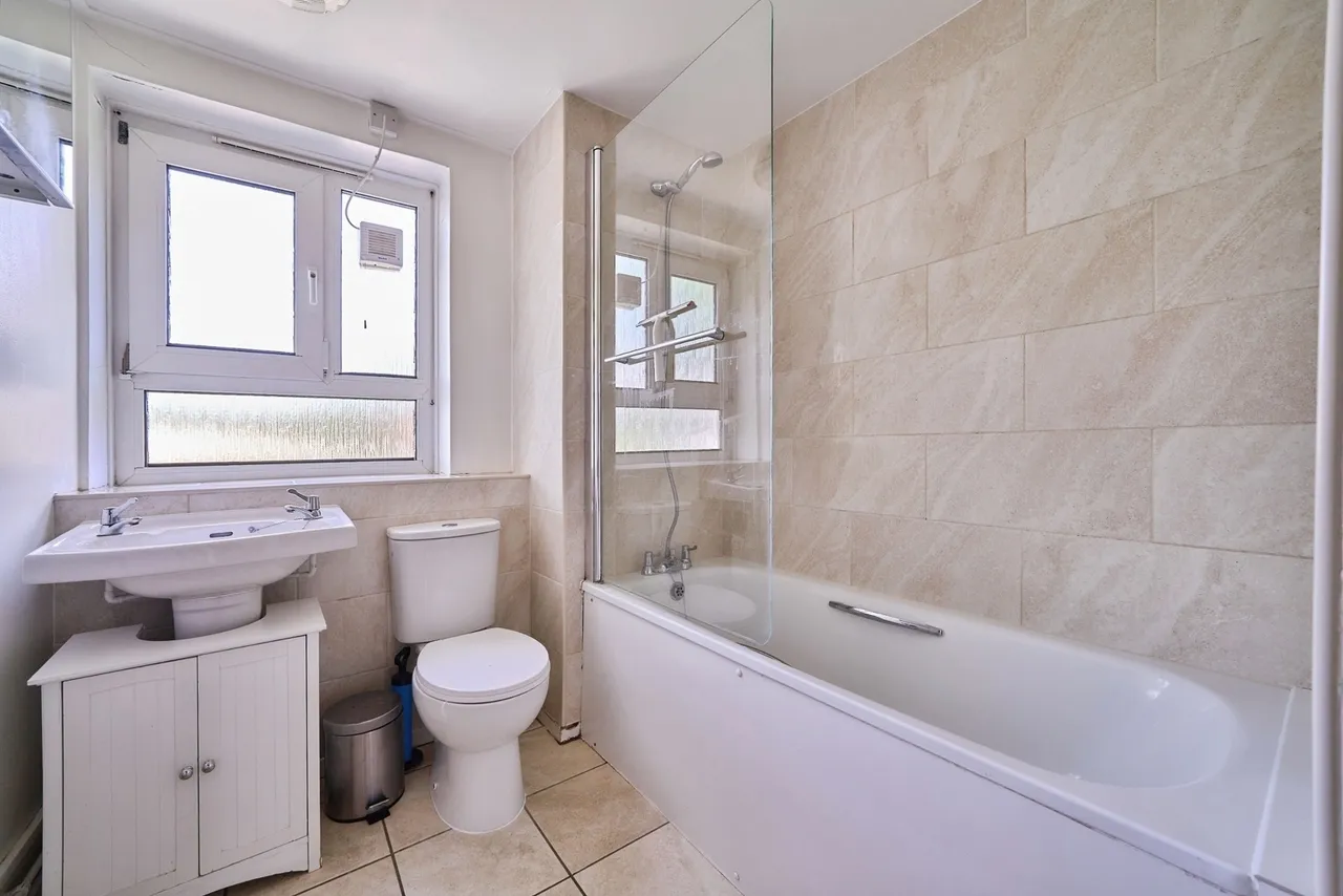 Bisson Road, LONDON, London, E15, photo 17