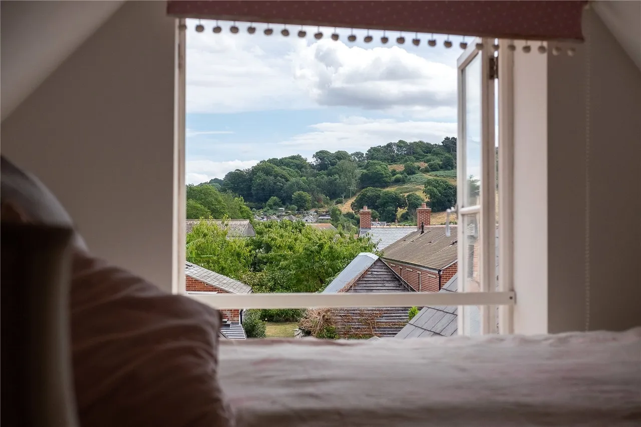 South Street, Bridport, DT6, photo 21