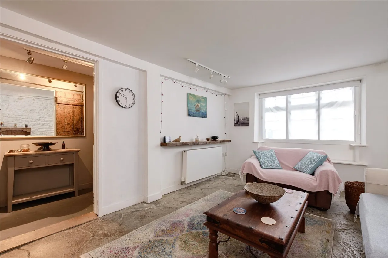 South Street, Bridport, DT6, photo 11
