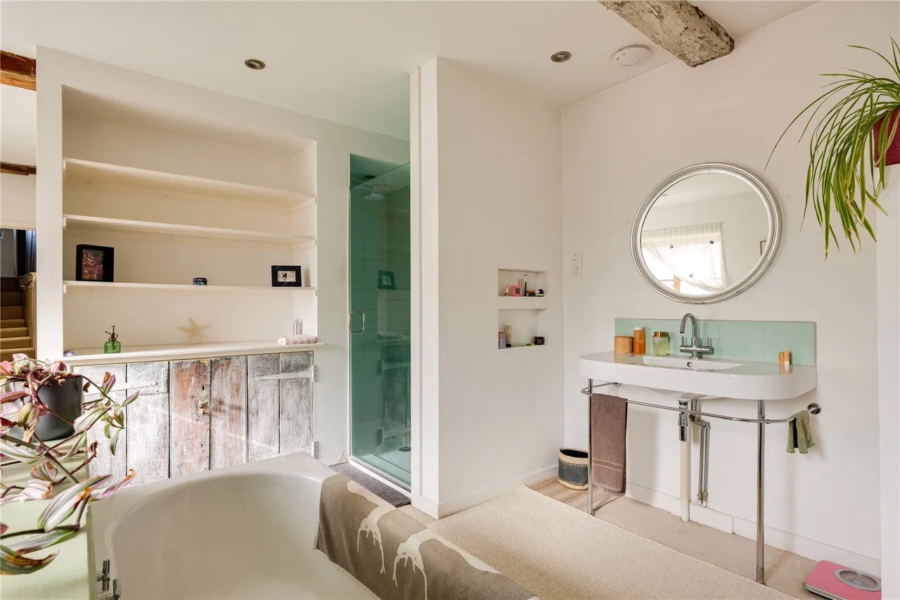 South Street, Bridport, DT6, photo 16