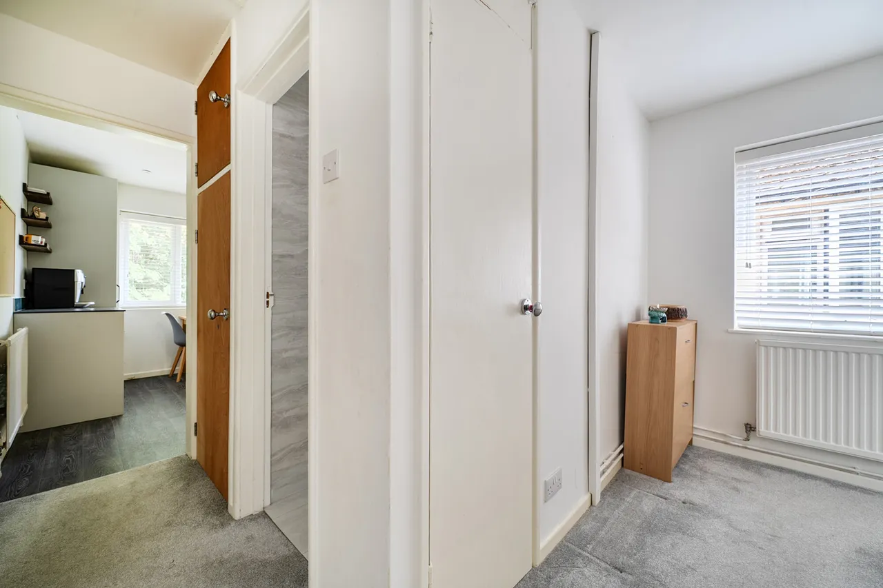 Lloyd Court, Pinner, HA5, photo 10